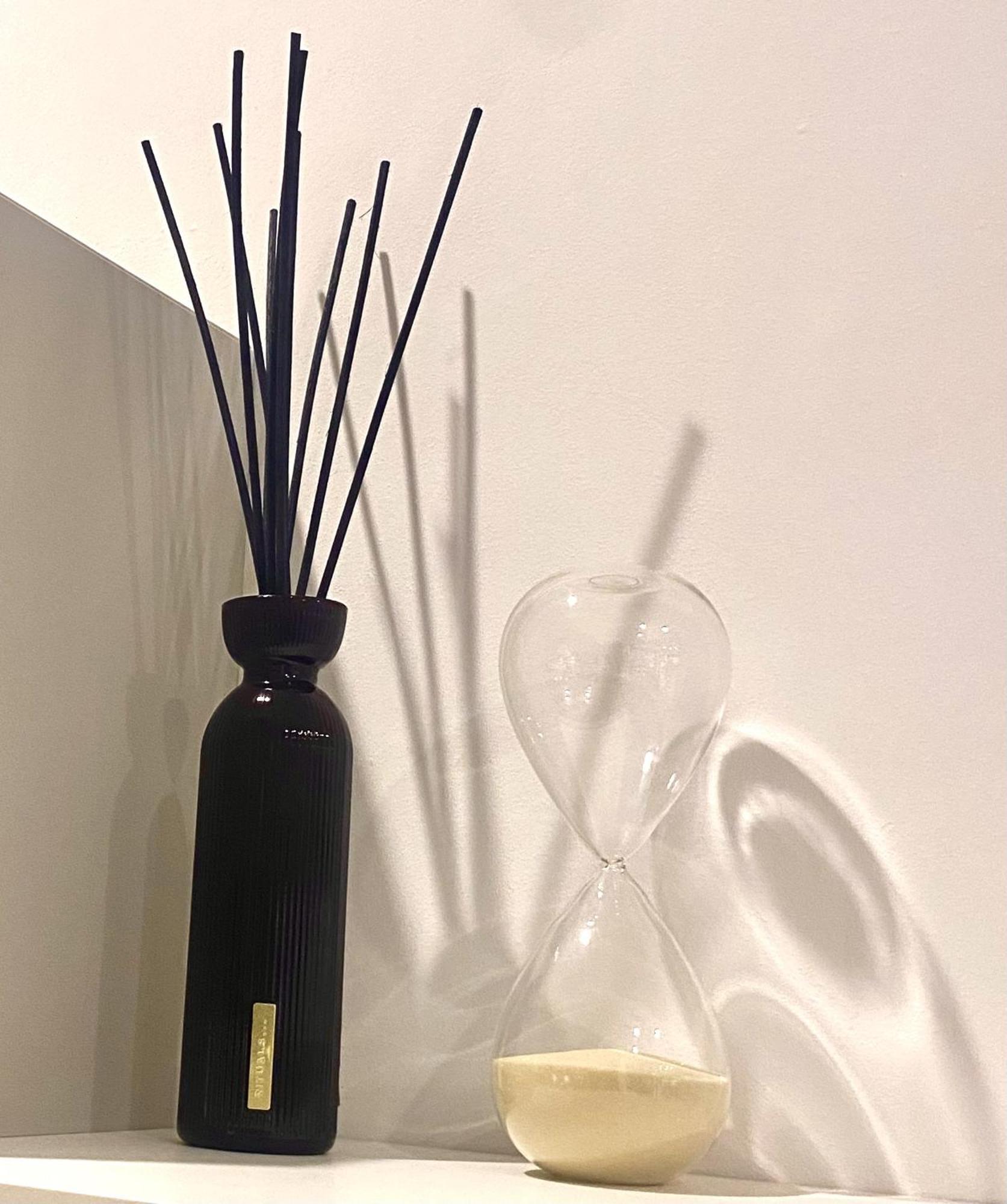 Barcelona Chic Apartments- Free Parking - 10 Min From Bcn City Centre By Metro Eksteriør bilde